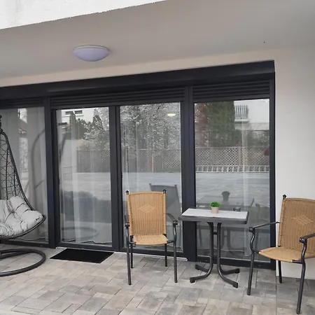 Homestay Aura Sarvar